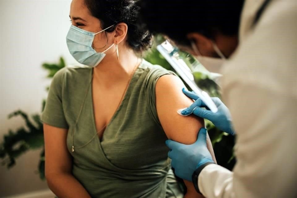 El aumento de casos por la subvariante BA.5 nos hace recordar que hay que seguir tomando precauciones para evitar el contagio.