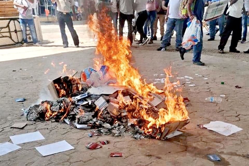 Los mismos morenistas denunciaron desde actos violentos hasta irregularidades como compra y coacción del voto en la mayoría de los estados en los que se votó ayer.