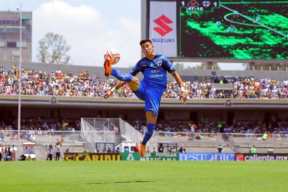 Maxi Meza fue titular y un centro suyo provocó el empate en el partido.