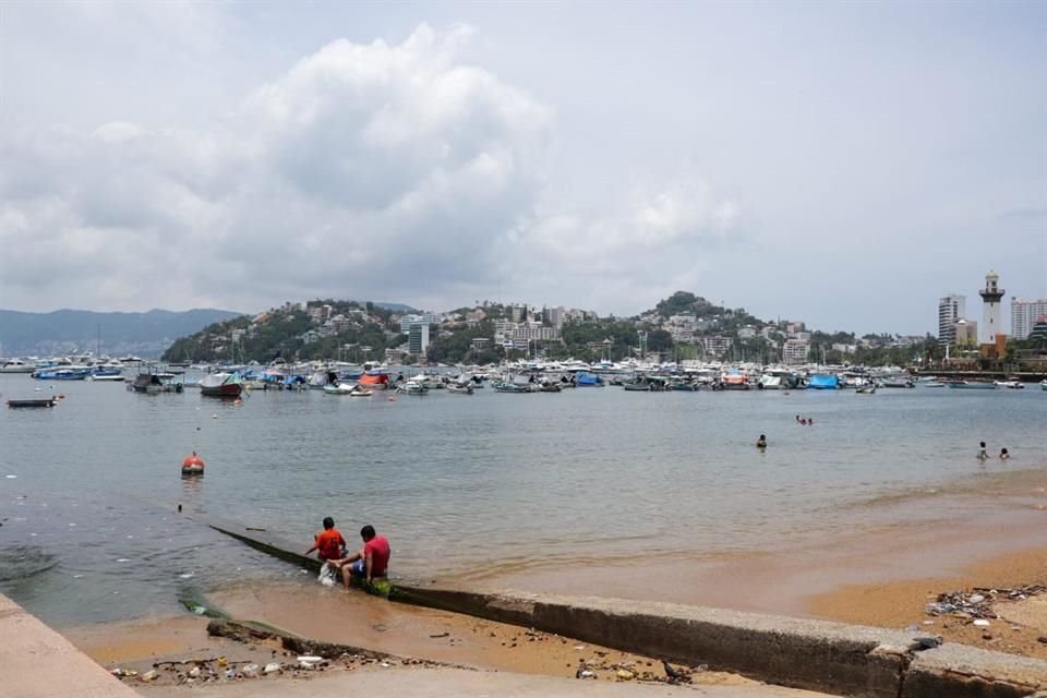 Playa Manzanillo de Acapulco.