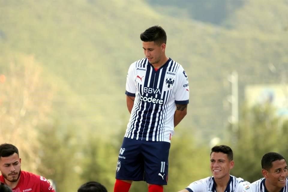 Rayadas, Rayados y Raya2 posaron este martes para sus respectivas fotos oficiales del Apertura 2022, en una sesión en la explanada del Estadio BBVA.