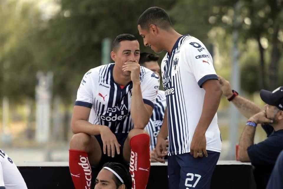 Rayadas, Rayados y Raya2 posaron este martes para sus respectivas fotos oficiales del Apertura 2022, en una sesión en la explanada del Estadio BBVA.