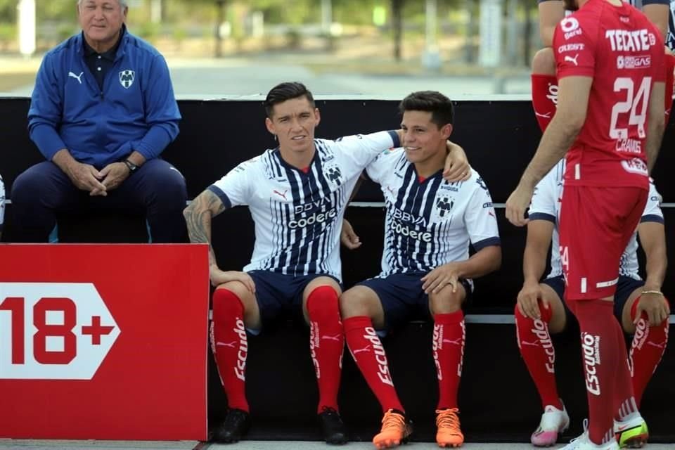 Rayadas, Rayados y Raya2 posaron este martes para sus respectivas fotos oficiales del Apertura 2022, en una sesión en la explanada del Estadio BBVA.