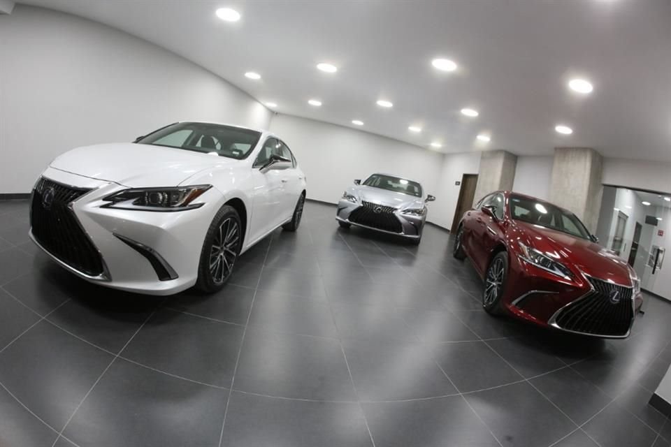 México exportó 238,135 autos en enero.