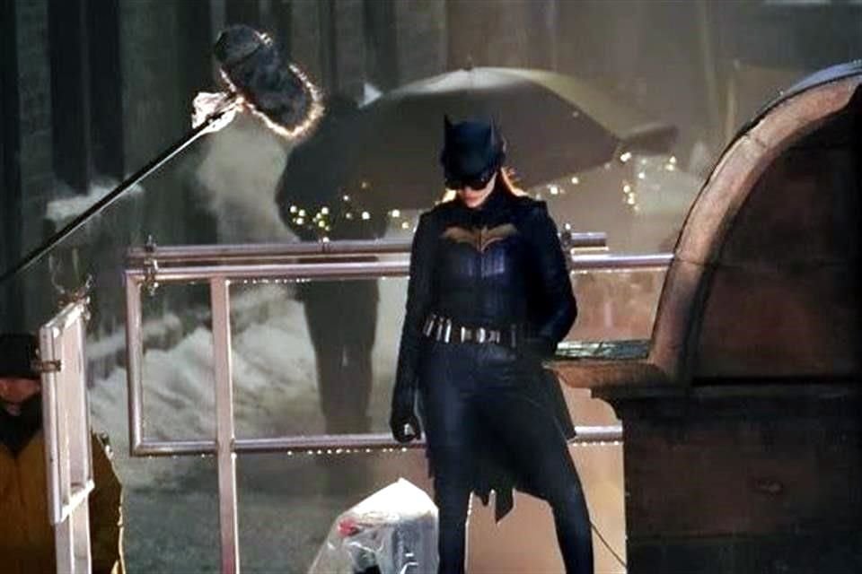 El anuncio de que la cinta Batgirl sea archivada conmocionó a sus directores, ya que la cinta tenía una inversión de 90 millones de dólares.