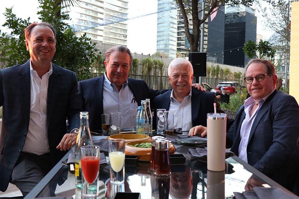 Jorge Reyes,  Ofelio Leal, Héctor Cantú Reyes, Joel Druker.