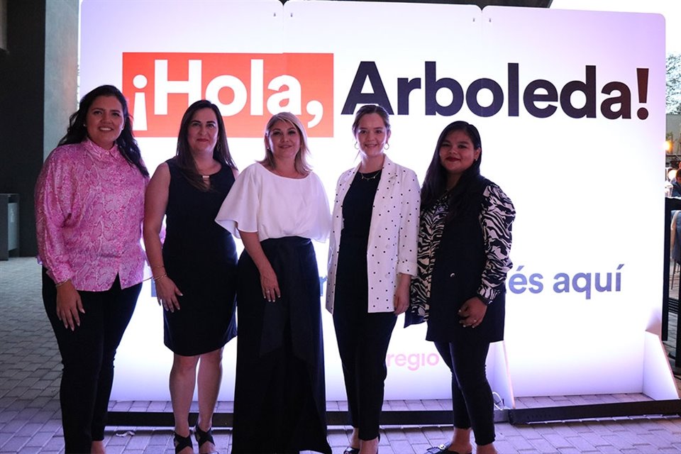 Mayra Puente, Jaquelíne Sprenger, Carmen Torres, Lizeth Diego, Liliana Coronado.