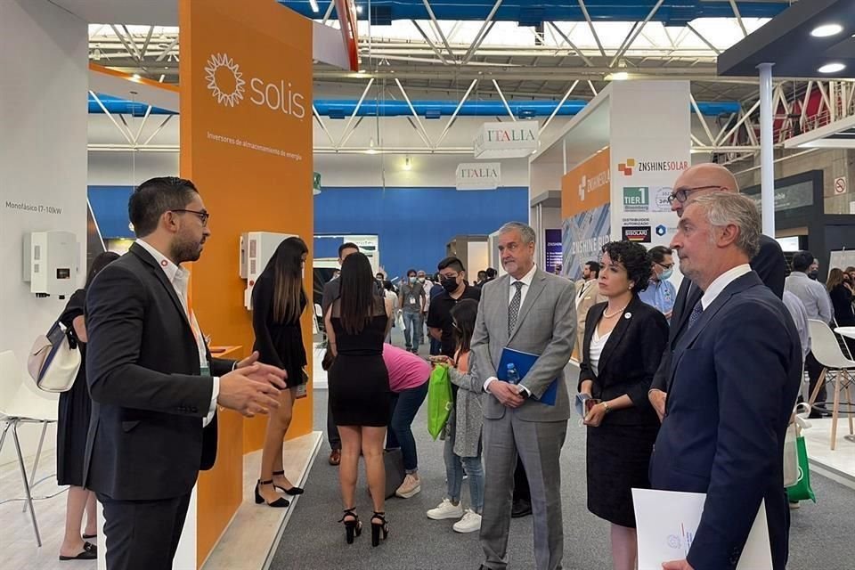 La empresa Ginlong Solis participó en la Expo Solar Power en León, Guanajuato.