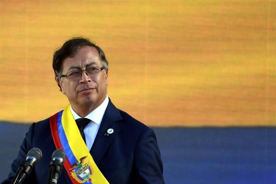 Gustavo Petro da su primer discurso como Presidente de Colombia, en el centro de Bogotá.