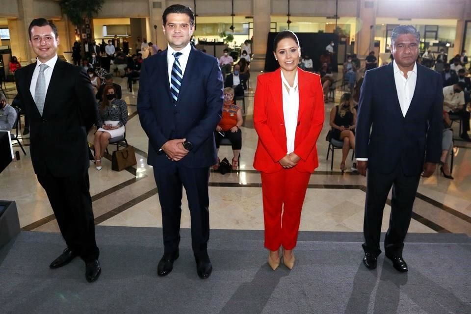 Luis Donaldo Colosio (izq.), candidato de Movimiento Ciudadano; Francisco Cienfuegos, del PRI-PRD; Yolanda Cantú, del PAN, y Víctor Fuentes, de la coalición Juntos Haremos Historia en NL.