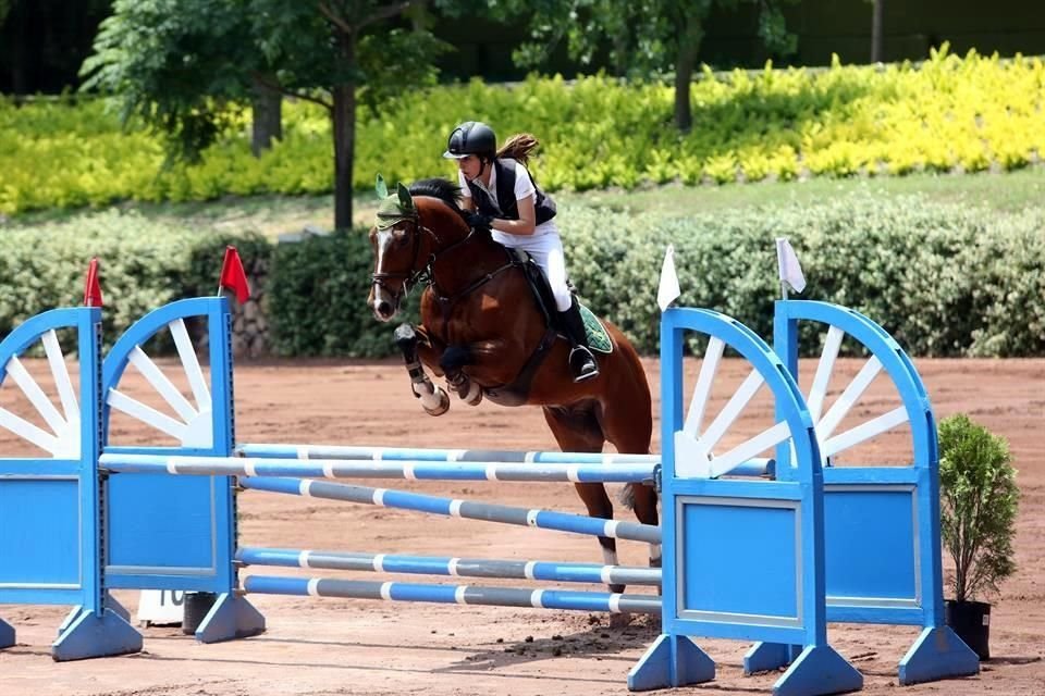 Isabella García, montando a 'Caraqueñito LS'