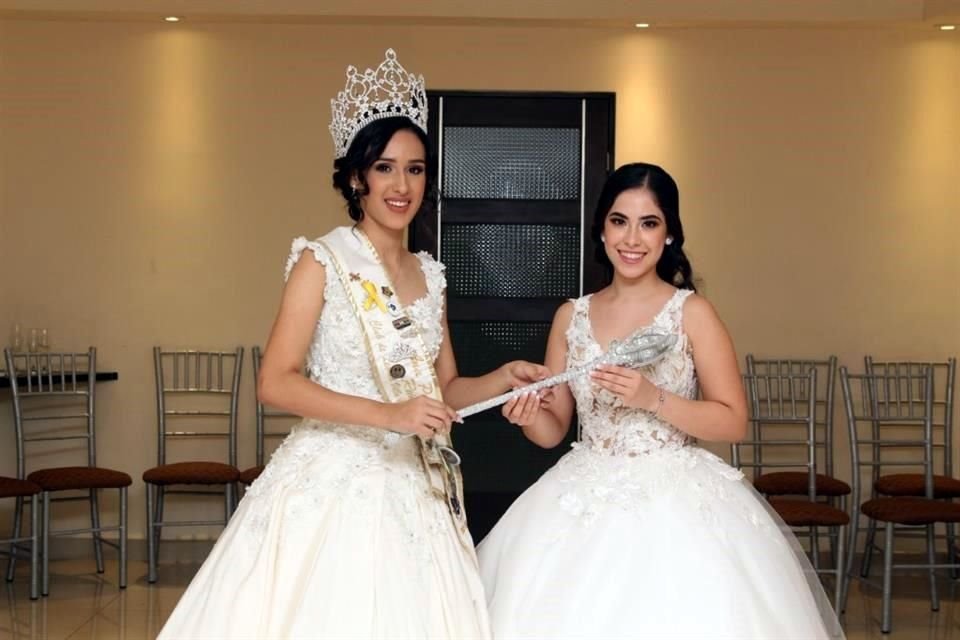 Ana Paola Treviño Cavazos, reina saliente y Galilea Tamez, reina entrante