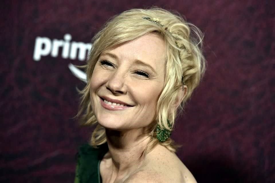 La actriz Anne Heche está en coma después de un accidente automovilístico que tuvo hace unos días.