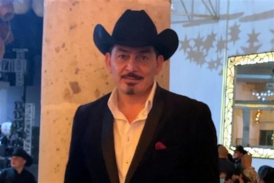 José Manuel Figueroa, hijo de Joan Sebastian, asegura que su padre le decía que no era bueno para cantar o tocar la guitarra.