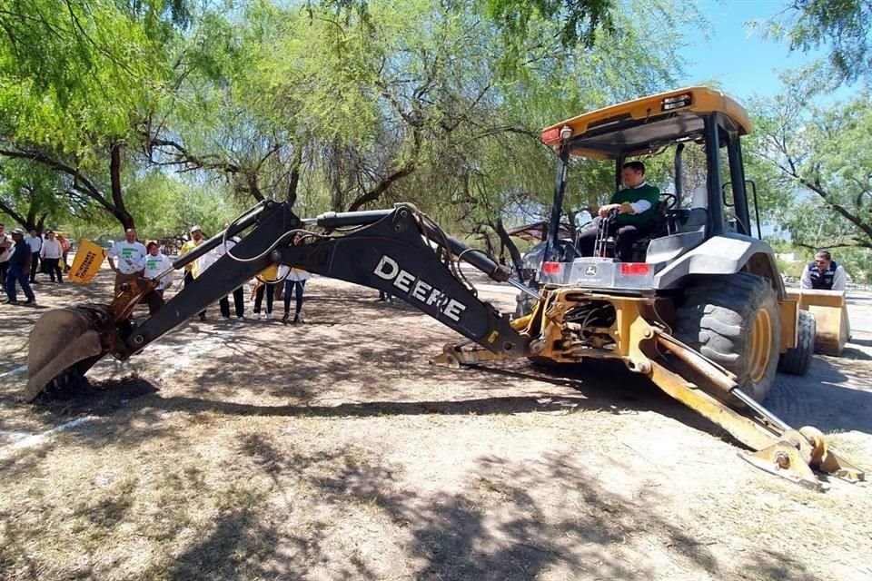 El Alcalde Luis Donaldo Colosio informó que se plantarán mil árboles en el Parque Lago.
