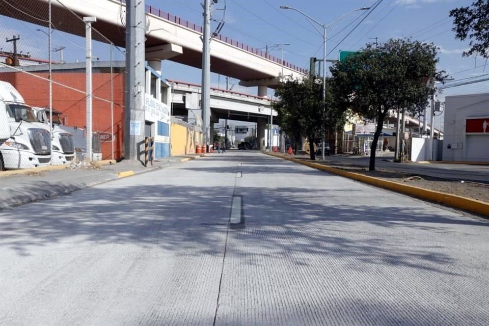 Luego de un recorrido por el tramo utilizado diariamente hasta por 11 mil vehículos de carga, el Alcalde Luis Donaldo Colosio encabezó la ceremonia de apertura.