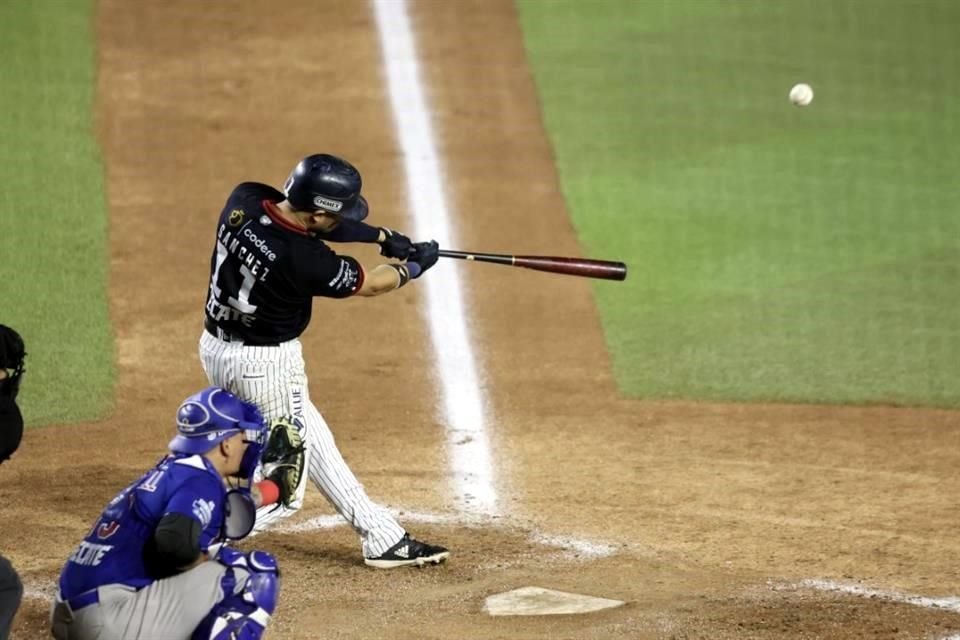 A la ofensiva, Sultanes cumplió cuando se necesitó.