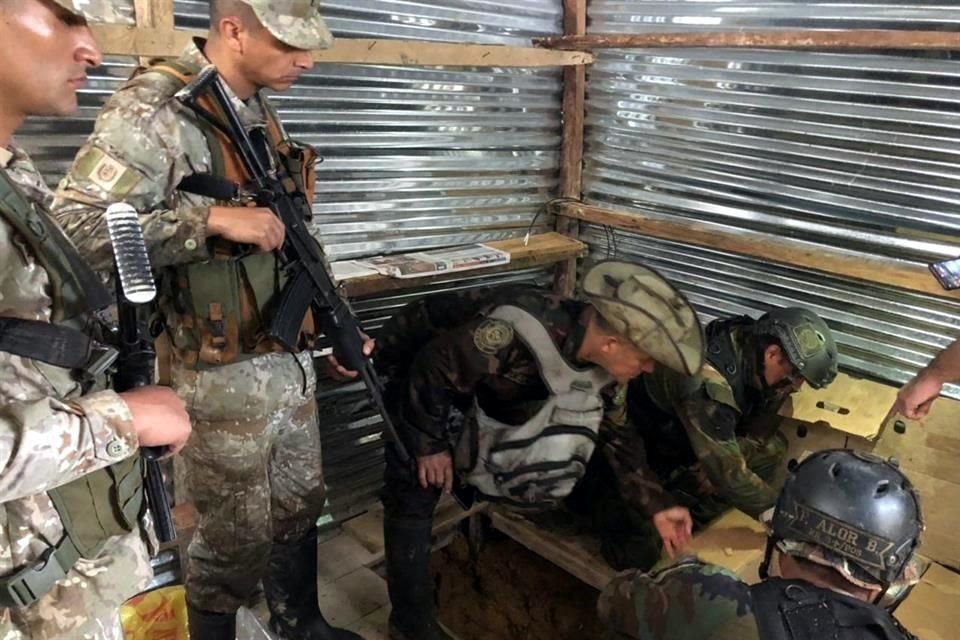 Autoridades informaron que dos soldados murieron durante el enfrentamiento con los remanentes de la guerrilla.