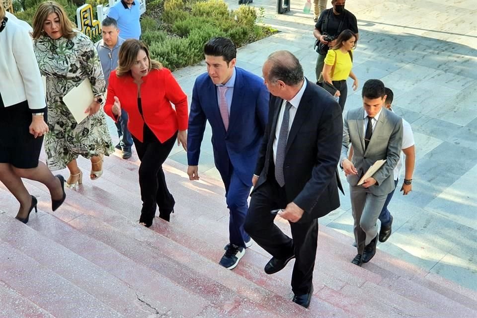 Acompaña a Samuel a la presentación del nuevo portal de transparencia en el LabNL (miércoles 10 de agosto)<br>