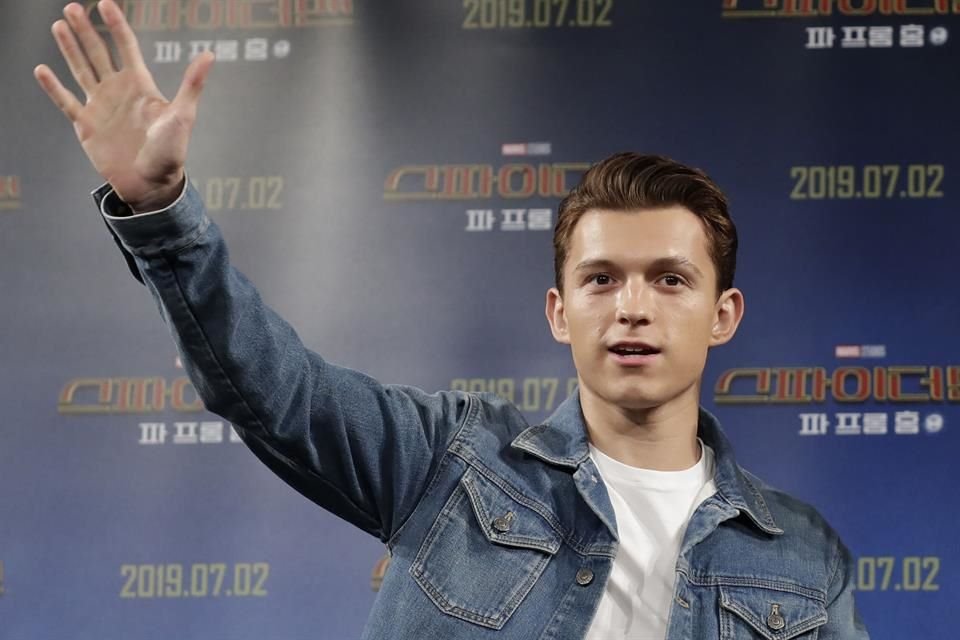 El actor Tom Holland posteó un mensaje para anunciar que se dará un descanso de las redes sociales por su salud mental.