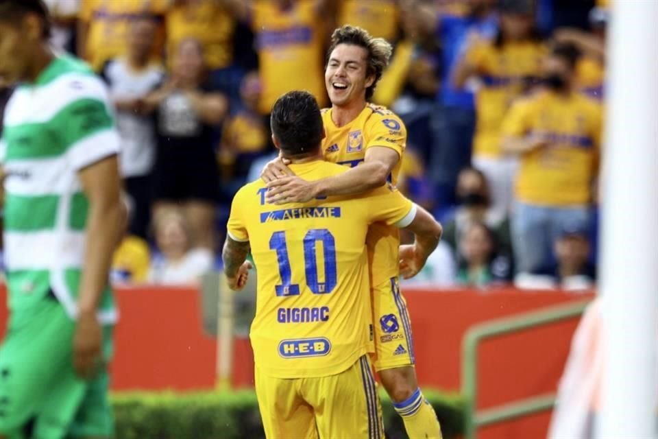 Sebastián Córdova provocó el autogol del 1-0 con el que Tigres construyó la victoria.