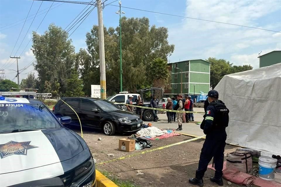 Un vendedor de productos de segunda mano falleció tras ser arrollado por un automovilista, en Jaltenco, Estado de México.
