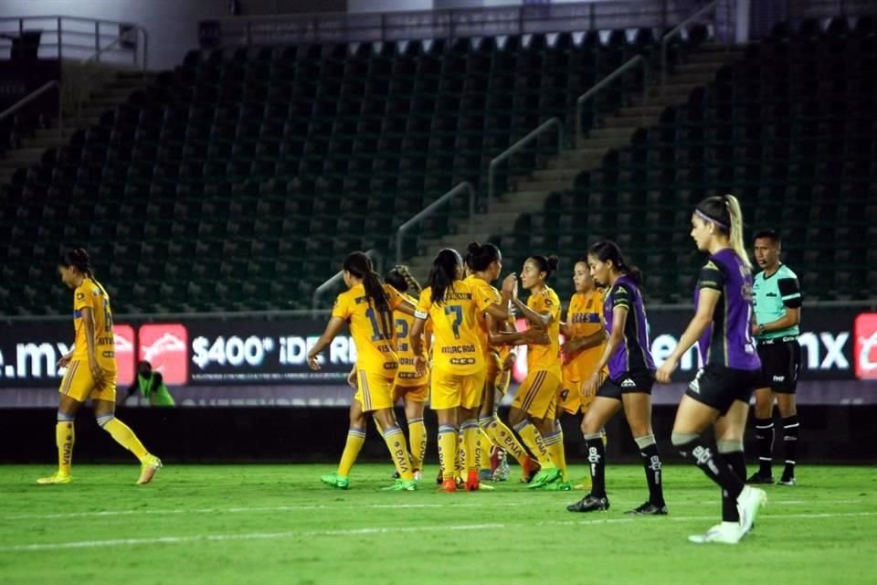 Tigres Femenil aplastó 8-0 como visitante al Mazatlán.