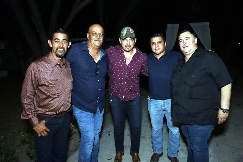 Gerardo Lange, Ovidio Correa, Héctor Luna, Rigoberto González y Arnoldo Acosta