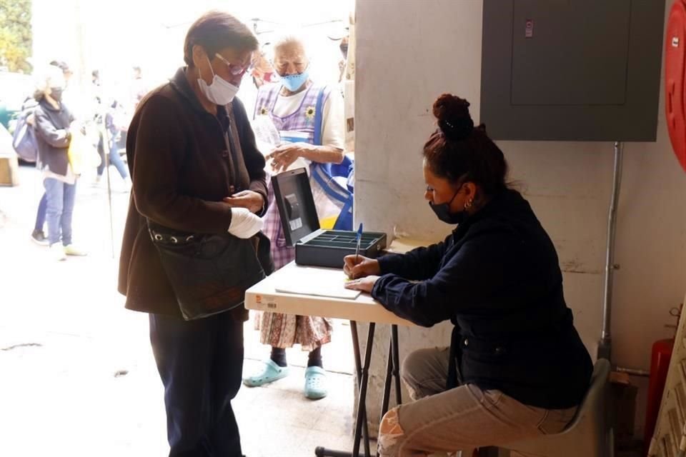 Con la premisa de comida digna para todos, cada día más personas en situación vulnerable llegan a este lugar en la Colonia Guerrero.