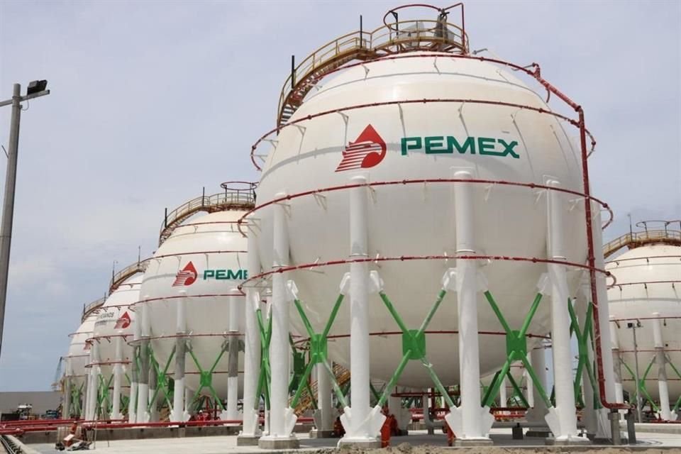 Pemex tendría un gasto programable de 678 mil 406 millones de pesos en 2023.