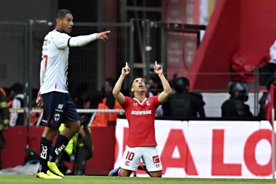 Leo Fernández marcó el 1-0 para Toluca.