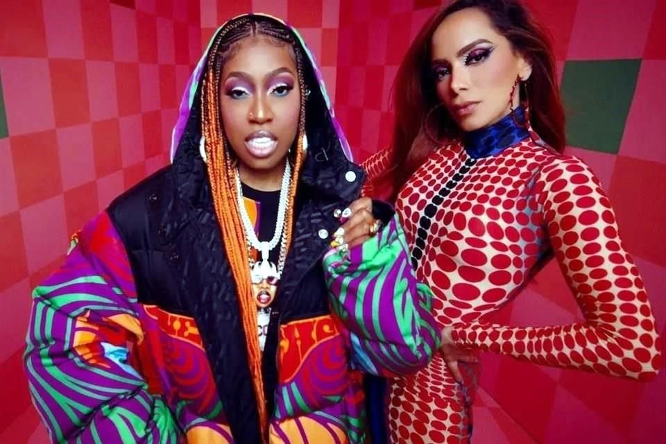 La brasileña Anitta estrenó el video de su rola 'Lobby', que canta al lado de la rapera Missy Elliott; festeja nominación a los MTV VMAs.