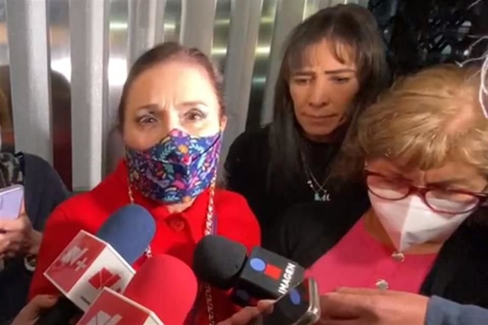 Rosario Robles abandonó el penal donde estaba recluida.