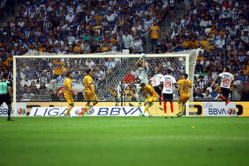 Observa las imágenes del segundo tiempo en el 0-0 del Clásico Regio.
