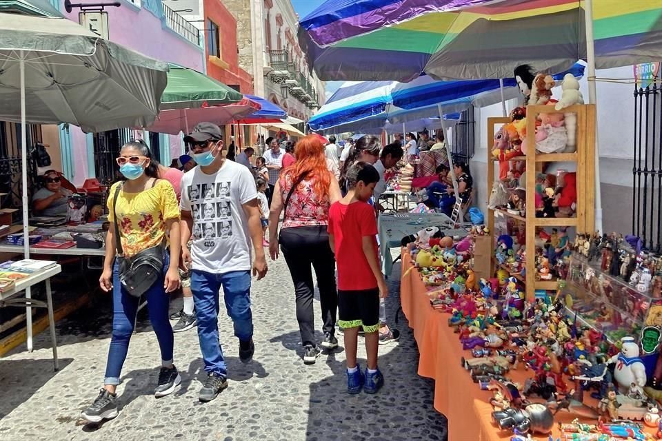 Los 100 expositores del Callejón Cultural resistieron a la pandemia y siguen creyendo en la magia de sus oficios.