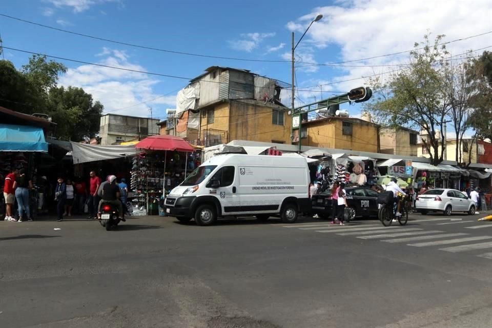 Un hombre fue asesinado en un callejón de Tepito en las calles González Ortega y Díaz de León en la colonia Morelos, Alcaldía Cuauhtémoc.