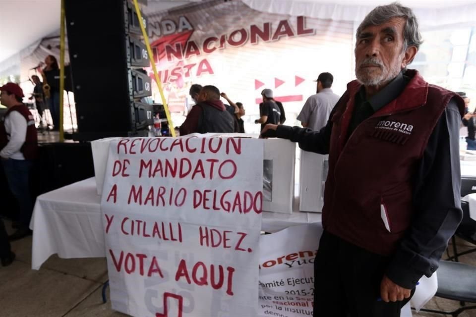 Disidentes de la dirigencia nacional de Morena votaron por la revocación de la actual dirigencia del partido.
