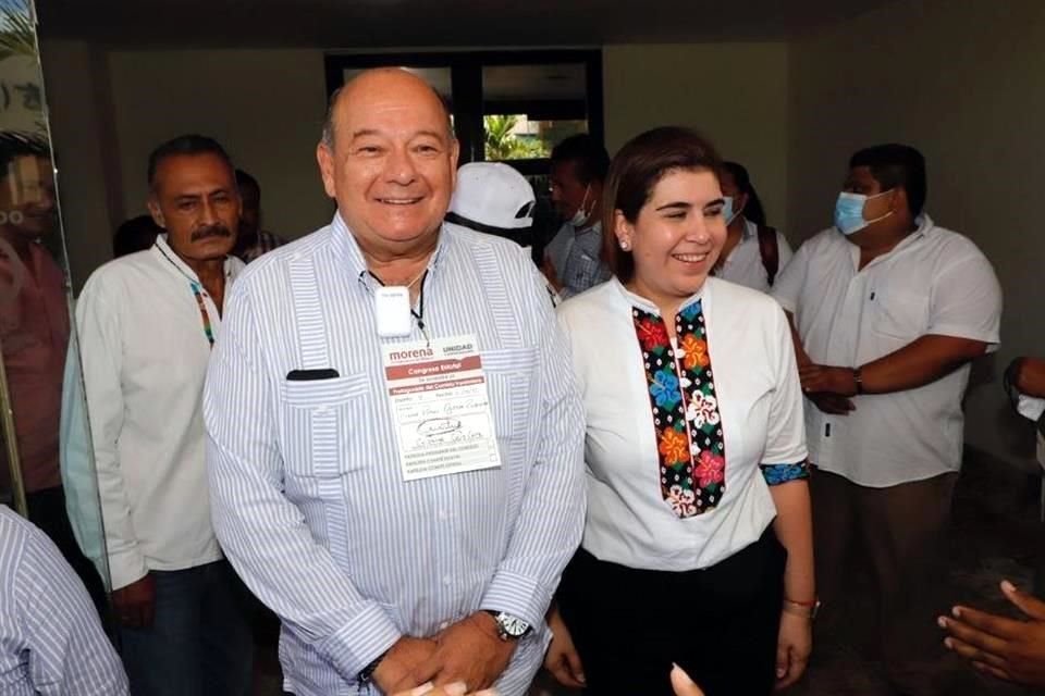 Tey Mollinedo será la dirigente de Morena en Tabasco, mientras que el líder del Consejo será Raúl Ojeda (izq.), ex Gobernador y delegado político de Morena.