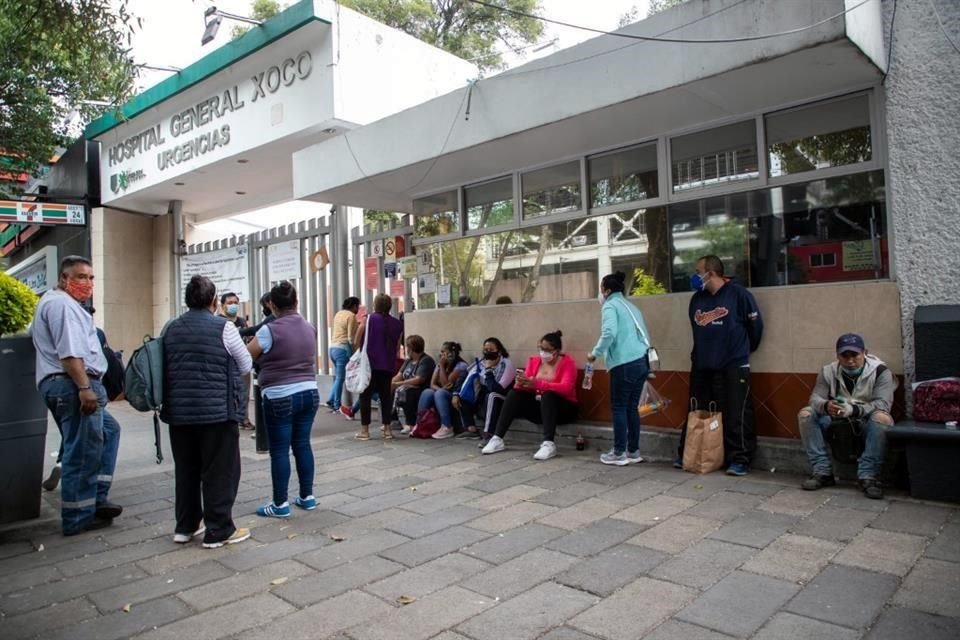 Indican que los medicamentos e insumos para análisis clínicos, son escasos, pacientes que no son graves deben esperar por tiempo indefinido.