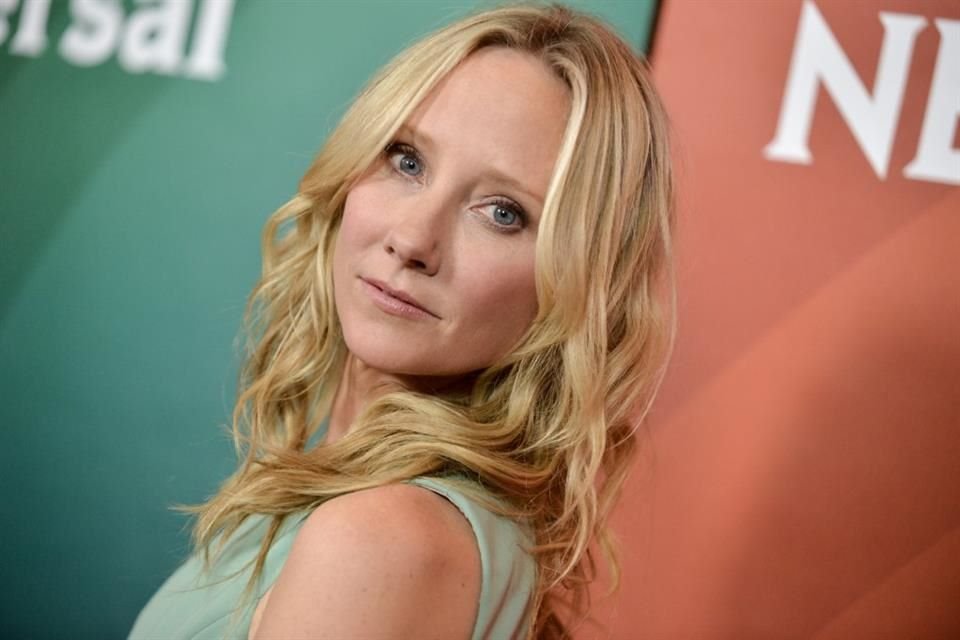 Los restos de Anne Heche serán depositados en el cementerio Hollywood Forever en Los Ángeles; su cuerpo fue incinerado el pasado jueves.