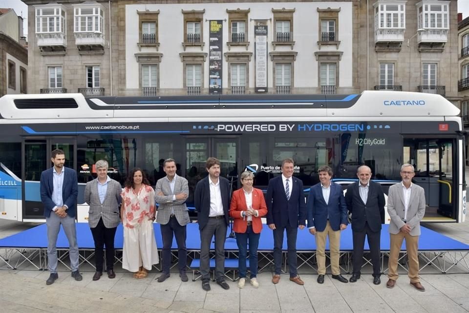 La empresa Caetano cedió el autobús durante el periodo de pruebas.