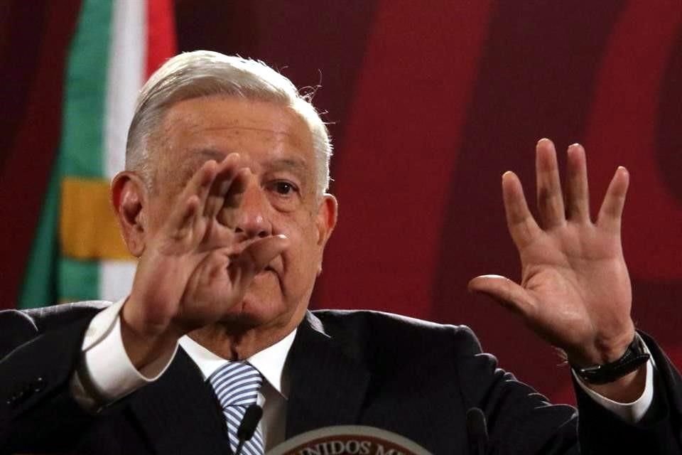 AMLO en conferencia mañanera en Palacio Nacional.