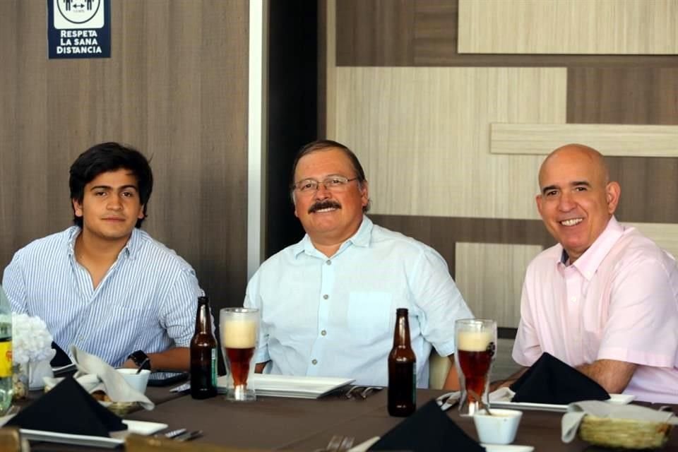 Mauricio Palomares, Víctor Palomares y Pedro Pablo de la Garza