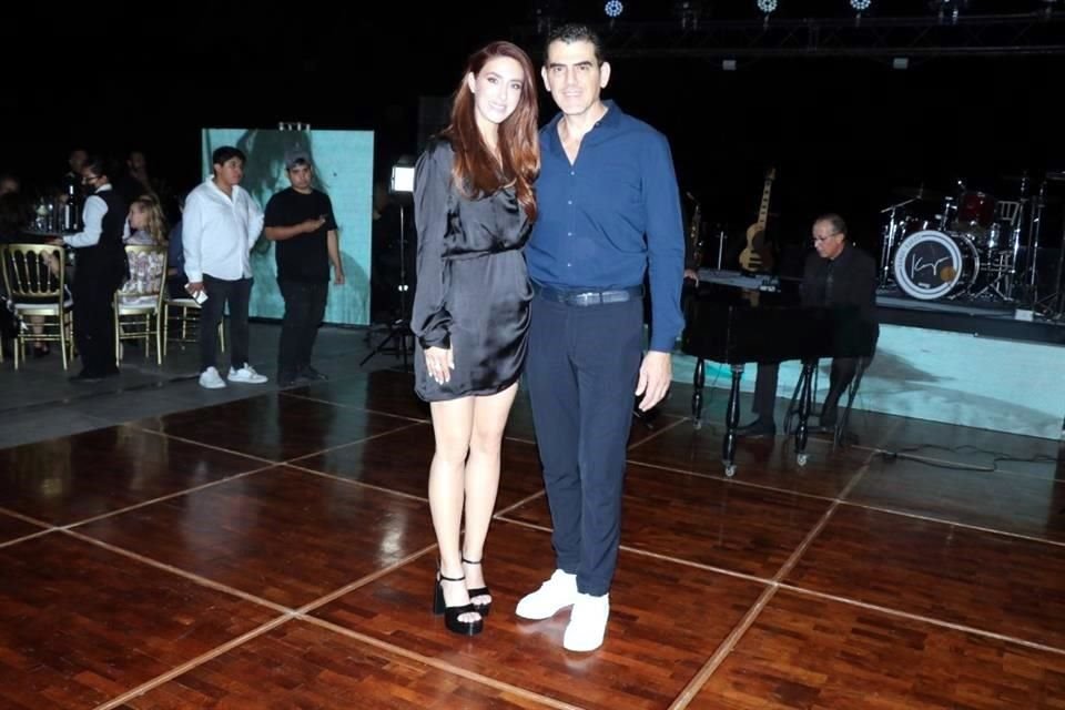 Maru Matar de Izar y Juan Iza
