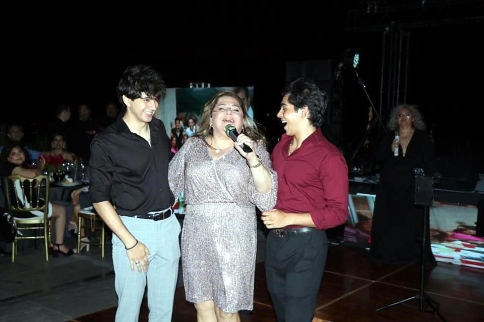 Saúl Sifuentes Elizalde, Liliana Elizalde Chalita de Sifuentes y Emiliano Sifuentes