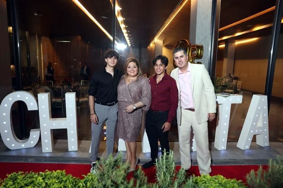 Saúl Sifuentes Elizalde , Liliana Elizalde Chalita de Sifuentes, Saúl Sifuentes Palacios y Emiliano Sifuentes Elizalde