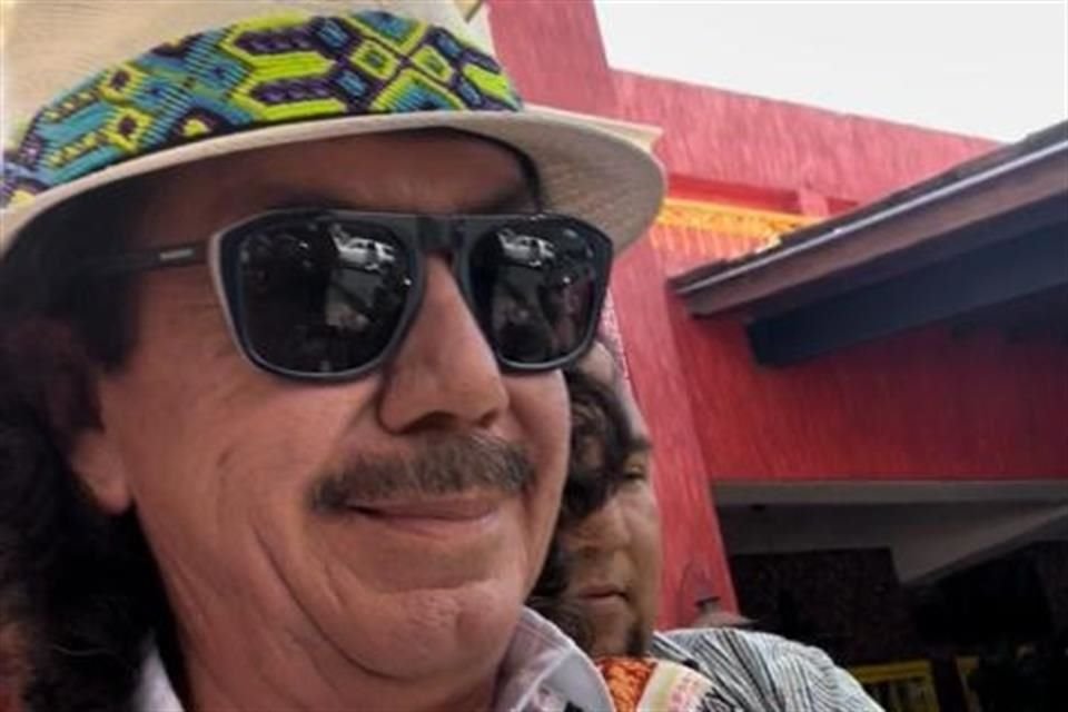 El equipo del músico oriundo de Autlán de Navarro declaró que quien recientemente visitó Amatitán y Guadalajara haciéndose pasar por Santana fue un impostor.