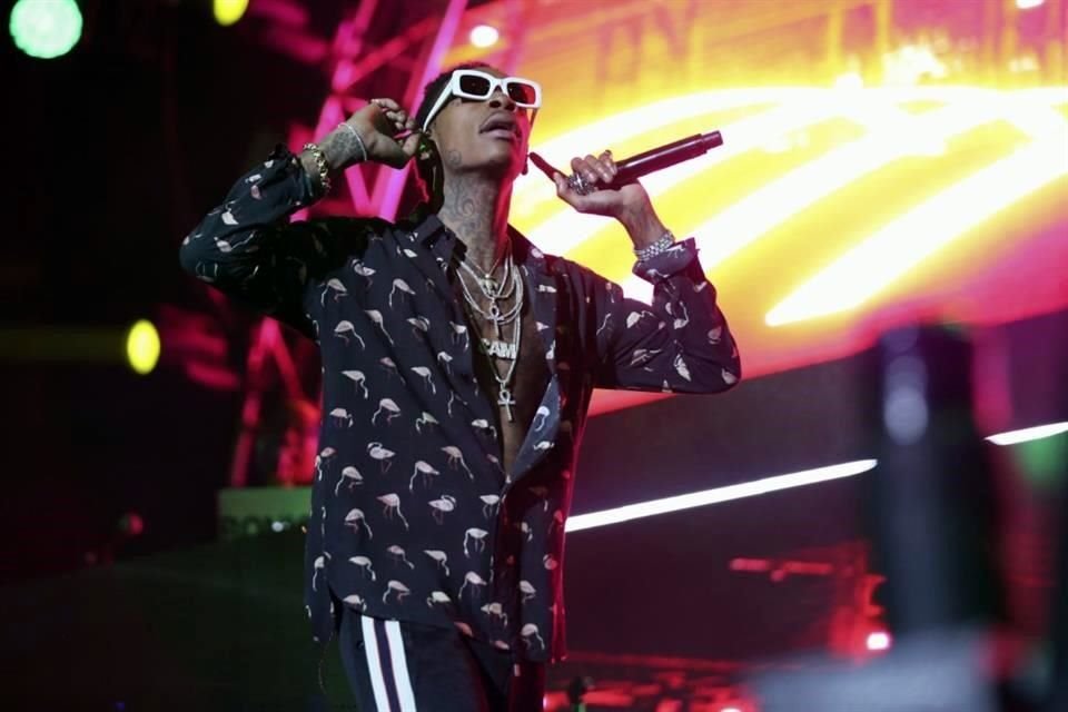 Tres personas resultaros heridas luego de que se produjera una estampida en el concierto del rapero Wiz Khalifa, al oír supuesto tiroteo.