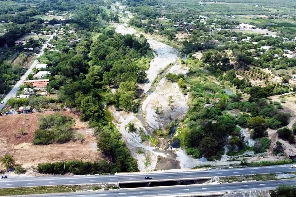 Habitantes de la zona citrícola acusaron que el Río Pilón se está secando por la sobreexplotación que hace AyD al no respetar el convenio que le permite extraerle agua por el canal El Chapotal.