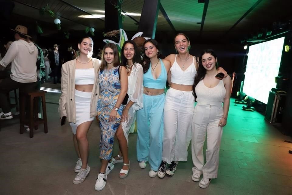 Camila Rodríguez, Cordelia Martínez, Amanda Garza, Daniela Escobar, Victoria Velasco y Jennifer Elizondo